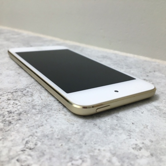 Apple iPod Touch (16GB) – Gold (6th Generation) - Picture 4 of 5